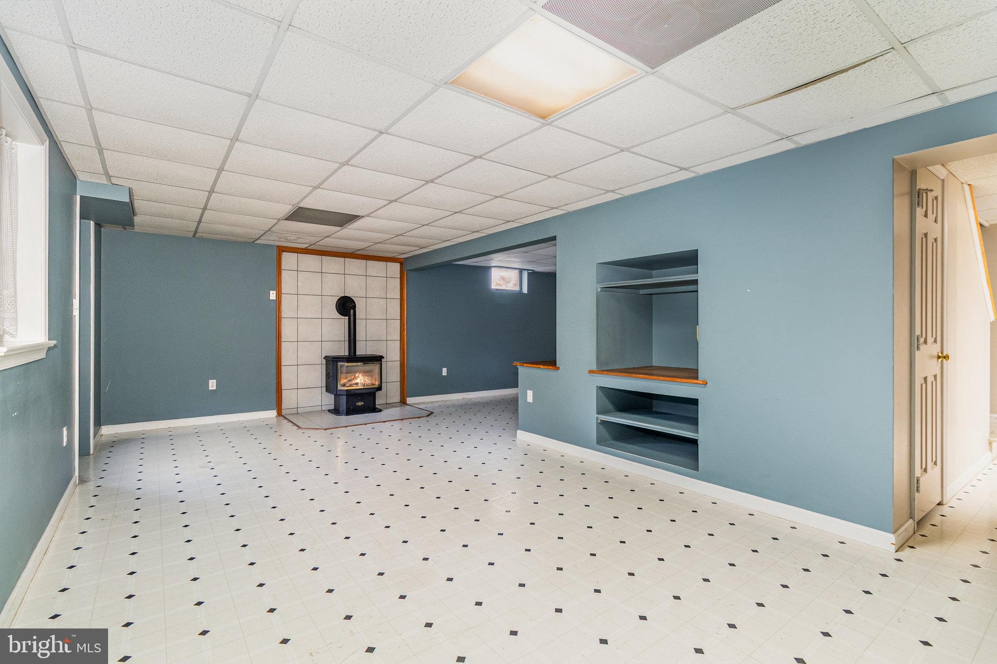 545 Wood View Drive Lititz, PA 17543 - Photo 21 of 38 a view of livingroom with furniture and window