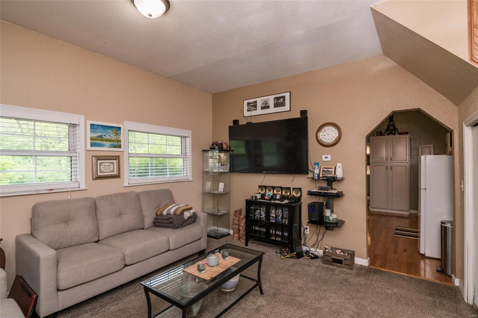 2835 Viewland Street Alton, IL 62002 - Photo 3 of 23 Gallery Image 3