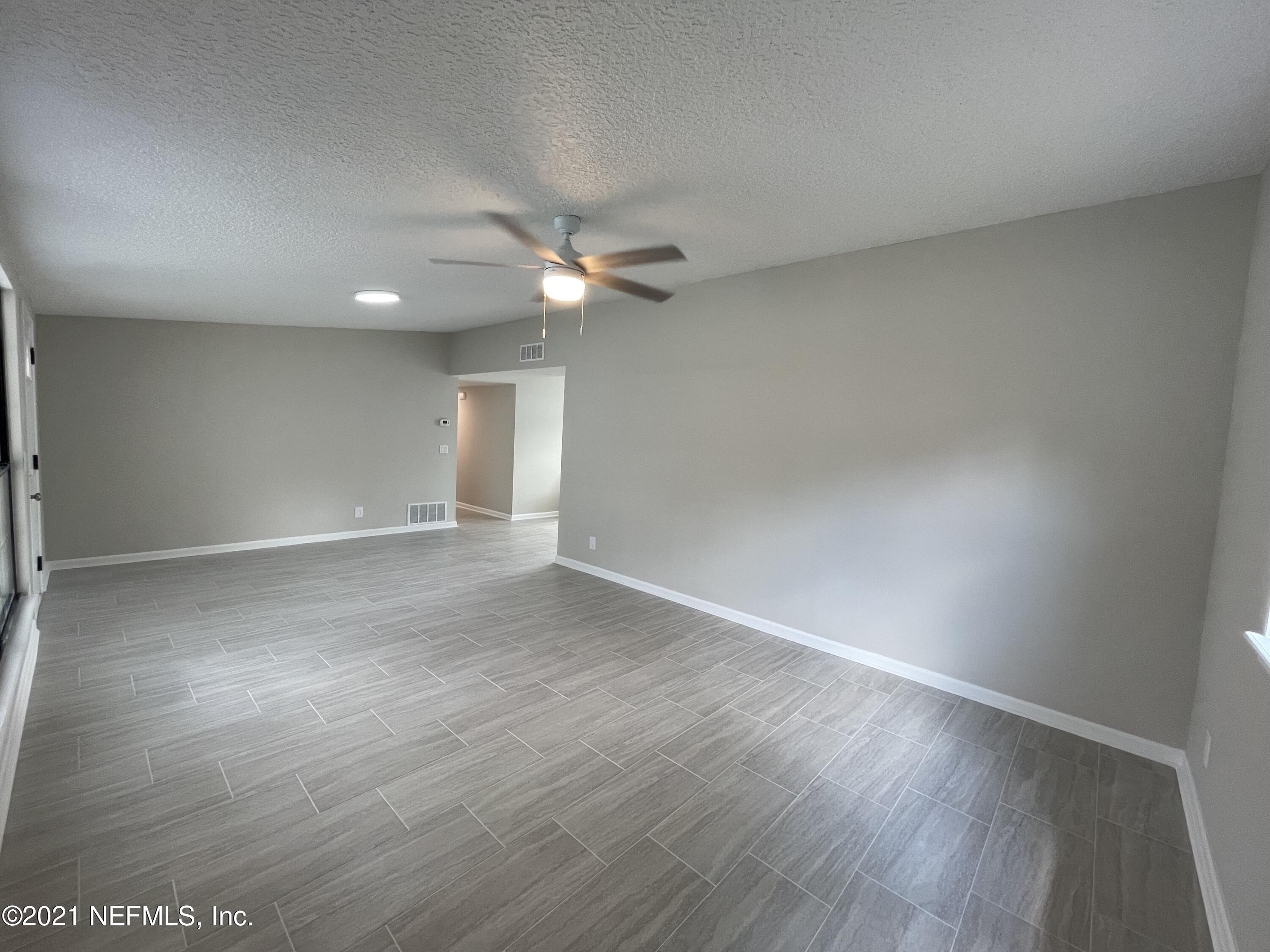 11457 Emuness Road Jacksonville, FL 32218 - Photo 12 of 14 Family Room