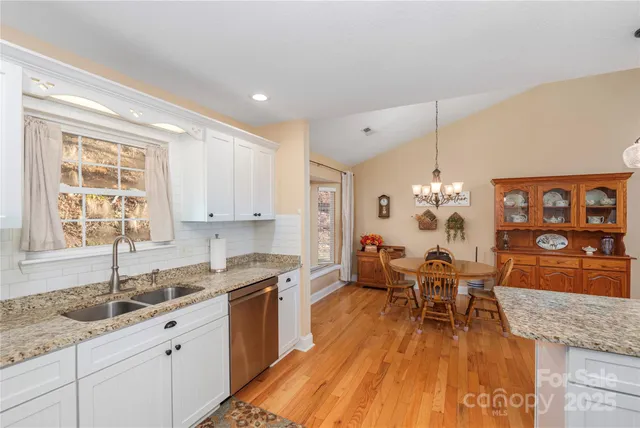 $524,900 | 220 George Sutton Road, Waynesville, NC 28785