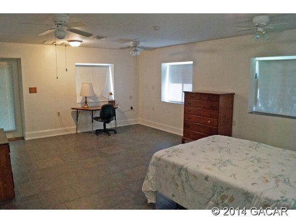 240 Huckleberry Road Hawthorne, FL 32640 - Photo 12 of 21 Gallery Image 12