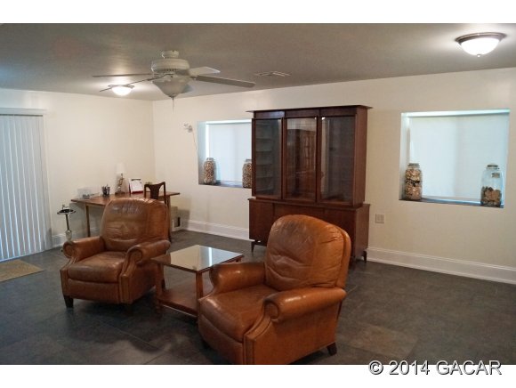 240 Huckleberry Road Hawthorne, FL 32640 - Photo 8 of 21 Gallery Image 8