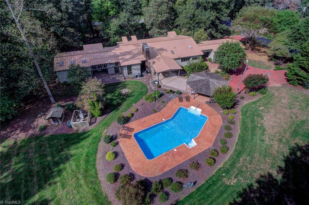 401 Burning Tree Circle High Point, NC 27265 - Photo 2 of 29 Gallery Image 2