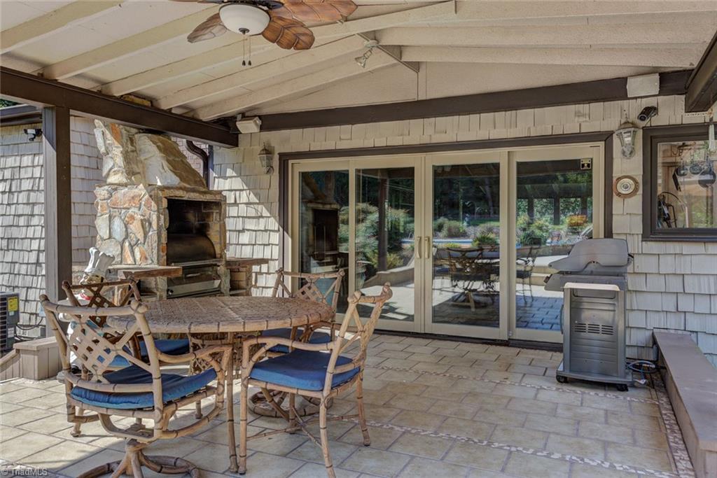 401 Burning Tree Circle High Point, NC 27265 - Photo 5 of 29 Gallery Image 5