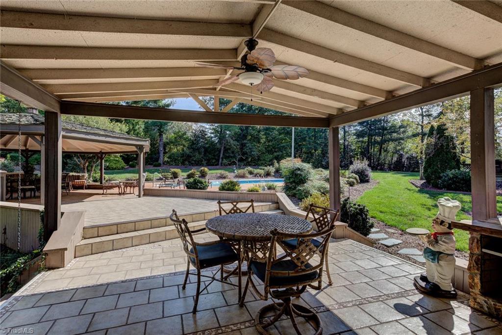 401 Burning Tree Circle High Point, NC 27265 - Photo 6 of 29 Gallery Image 6