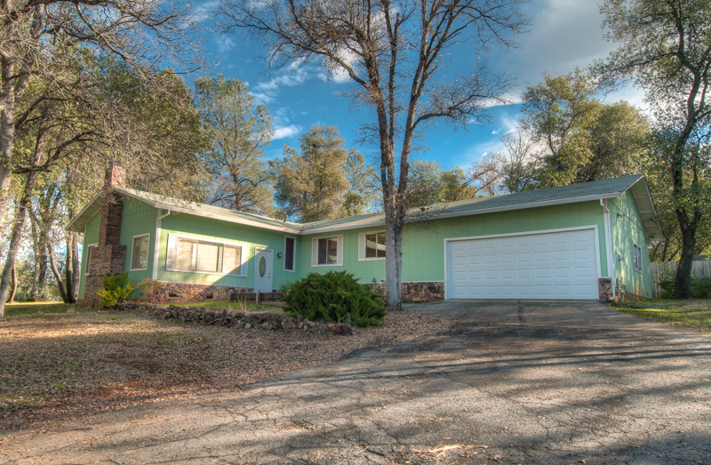 9083 Placer Road Redding, CA 96001 - Photo 1 of 23 Front of house...