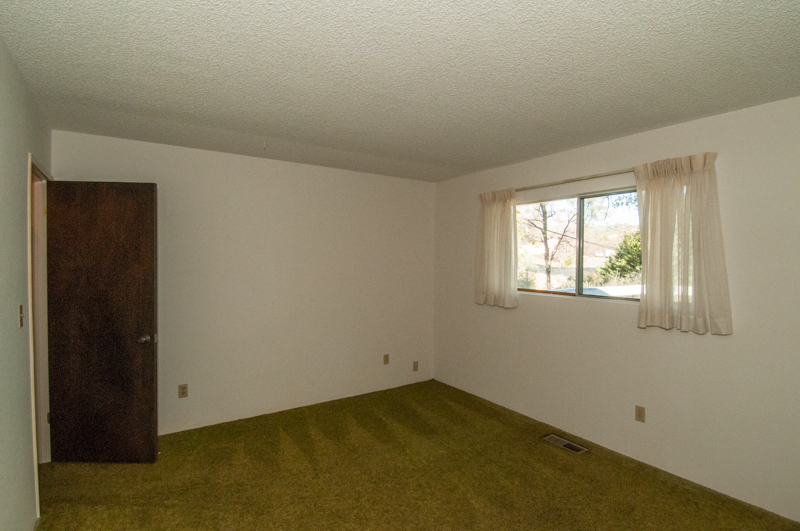 9083 Placer Road Redding, CA 96001 - Photo 16 of 23 2nd Bedroom