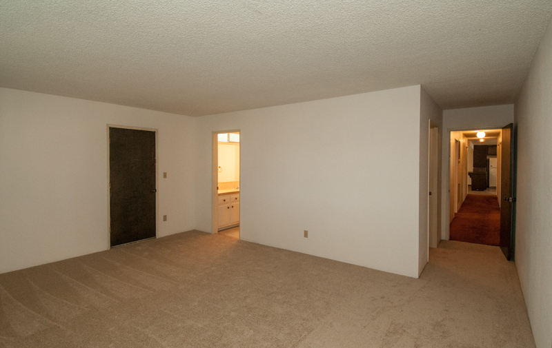 9083 Placer Road Redding, CA 96001 - Photo 10 of 23 Master Bedroom