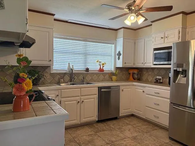 $650,000 | 2110 Immenhauser Road, Yoakum, TX 77995