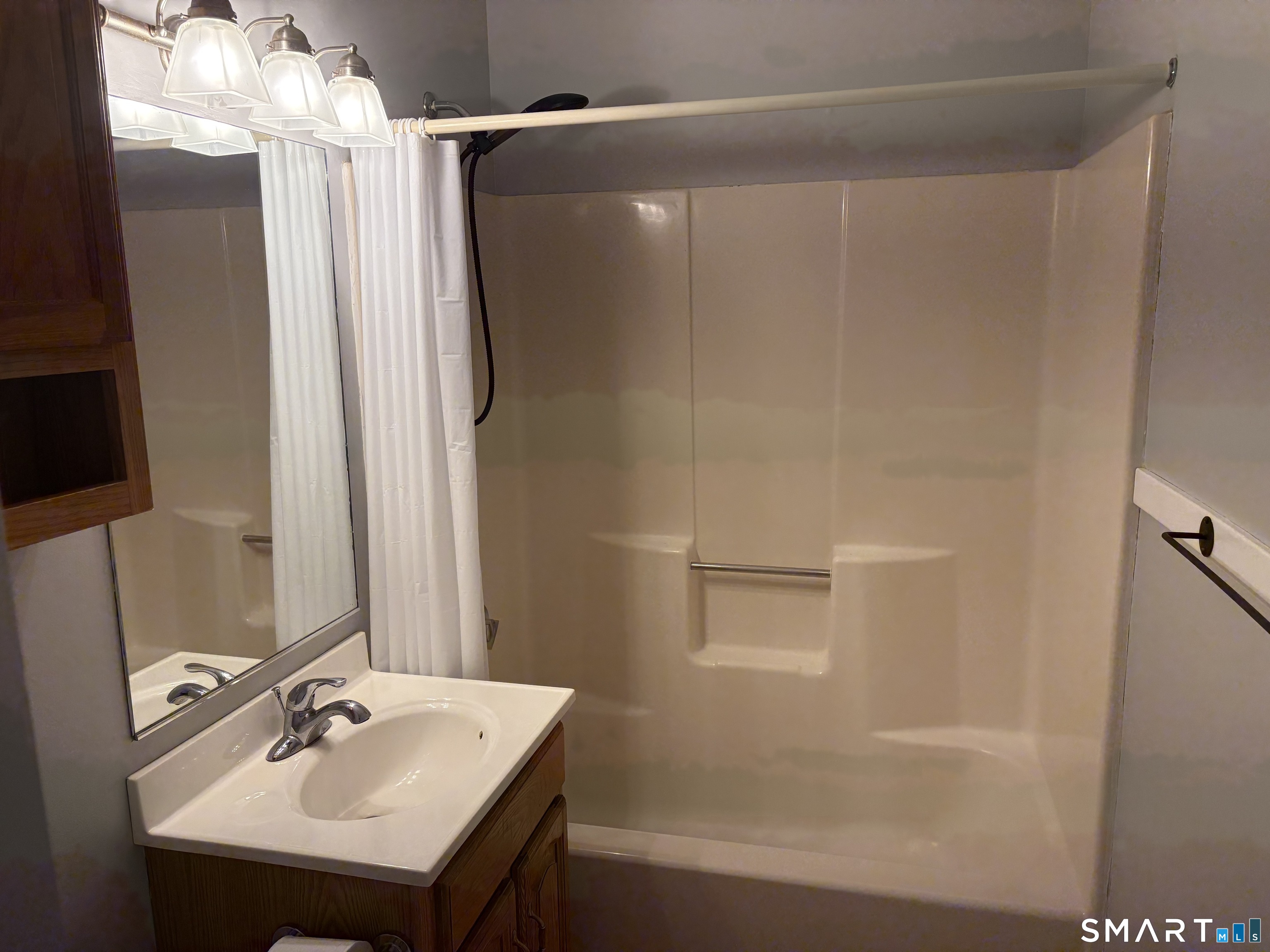 229 Branford Road, Unit 528 North Branford, CT 06471 - Photo 22 of 30 Full Bath on Second Level