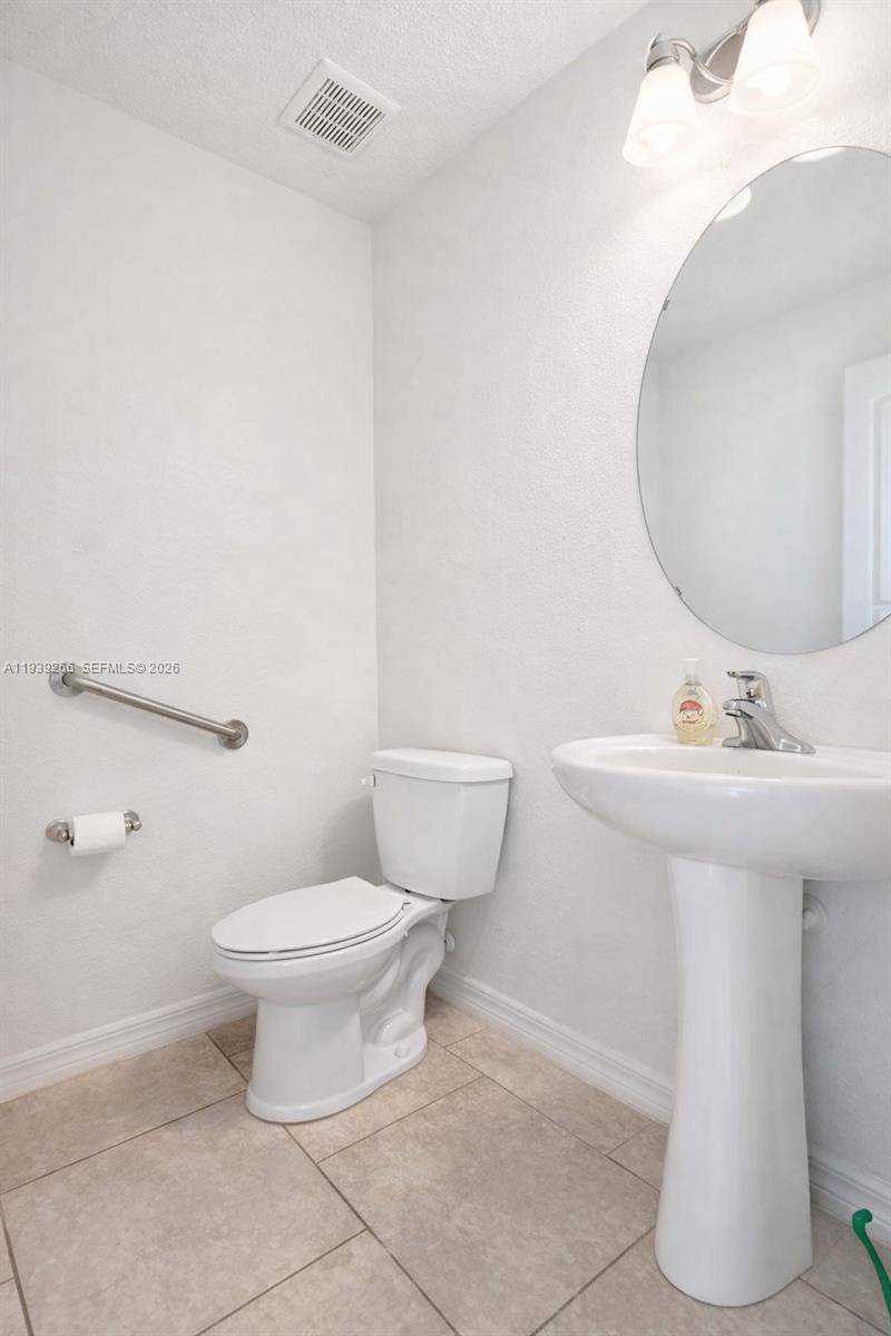 112 Tarracina Way Daytona Beach, FL 32117 - Photo 9 of 20 Half Bath