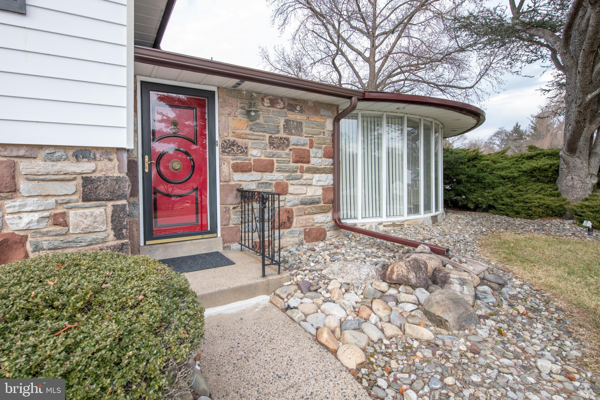 1180 Ballytore Road Huntingdon Valley, PA 19006 - Photo 2 of 32 Front Exterior