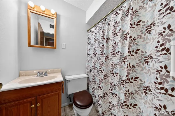 $88,777 | 11166 Whispering Oaks Drive, St. Louis, MO 63136