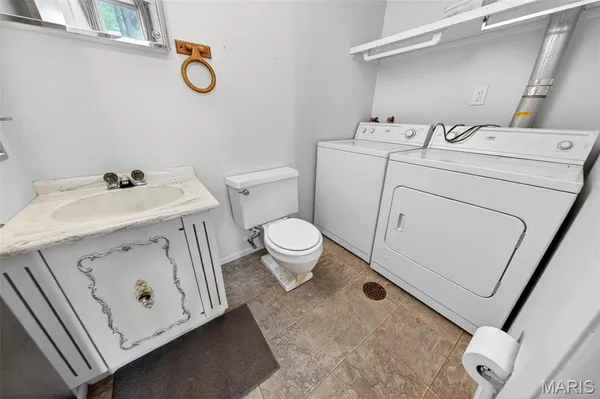 $88,777 | 11166 Whispering Oaks Drive, St. Louis, MO 63136