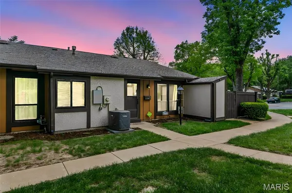 $88,777 | 11166 Whispering Oaks Drive, St. Louis, MO 63136