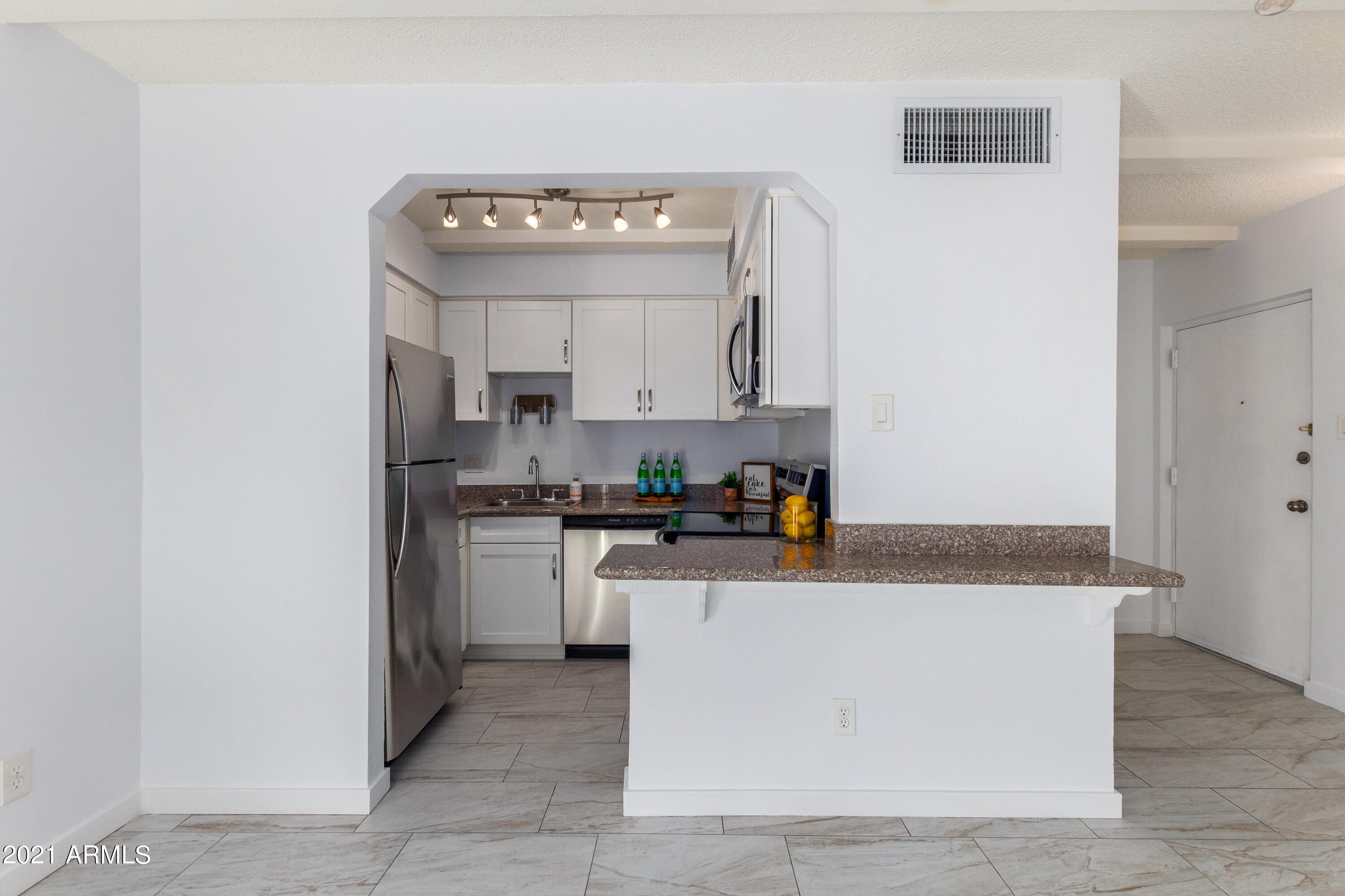 1016 East Osborn Road, Unit B Phoenix, AZ 85014 - Photo 8 of 23 11- Osborn