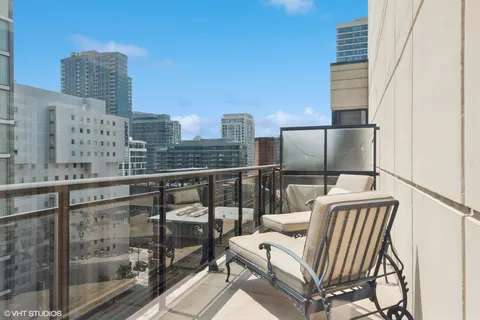$1,599,000 | 101 West Superior Street, Unit 1204, Chicago, IL 60654