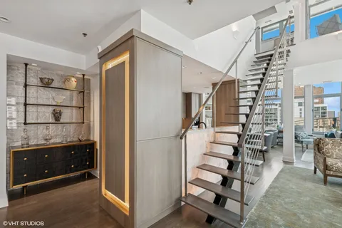 $1,599,000 | 101 West Superior Street, Unit 1204, Chicago, IL 60654