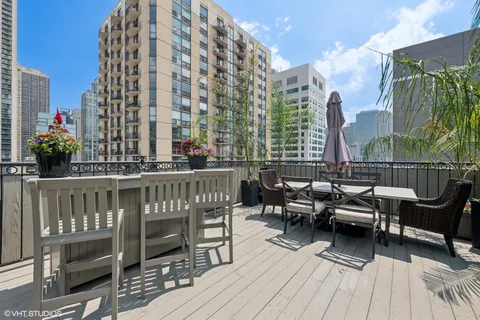 $1,599,000 | 101 West Superior Street, Unit 1204, Chicago, IL 60654