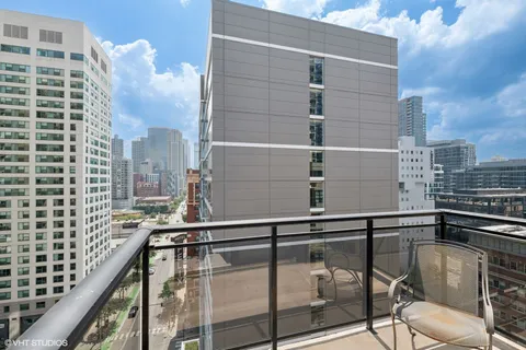 $1,599,000 | 101 West Superior Street, Unit 1204, Chicago, IL 60654