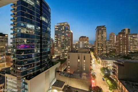 $1,599,000 | 101 West Superior Street, Unit 1204, Chicago, IL 60654