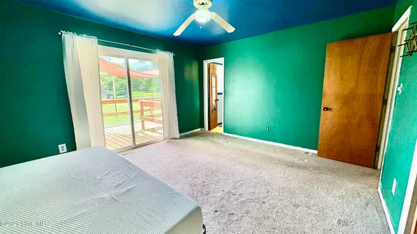 $295,000 | 32 Arrowhead Drive, Hubert, NC 28539
