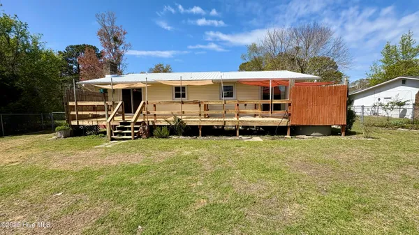 $295,000 | 32 Arrowhead Drive, Hubert, NC 28539