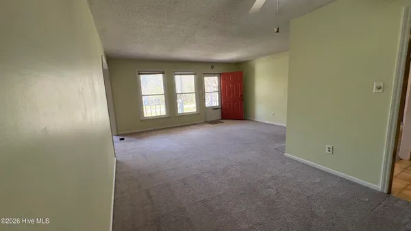 $295,000 | 32 Arrowhead Drive, Hubert, NC 28539