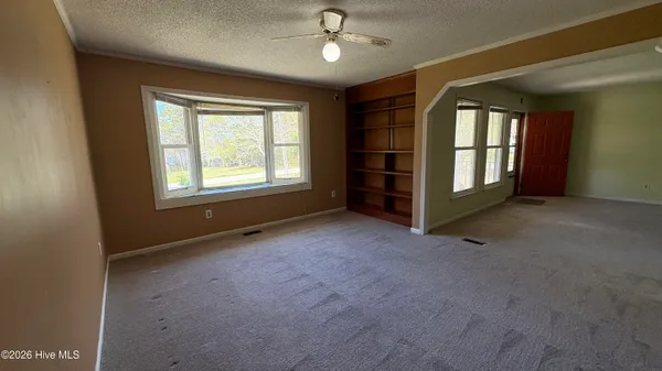 $295,000 | 32 Arrowhead Drive, Hubert, NC 28539