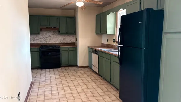 $295,000 | 32 Arrowhead Drive, Hubert, NC 28539