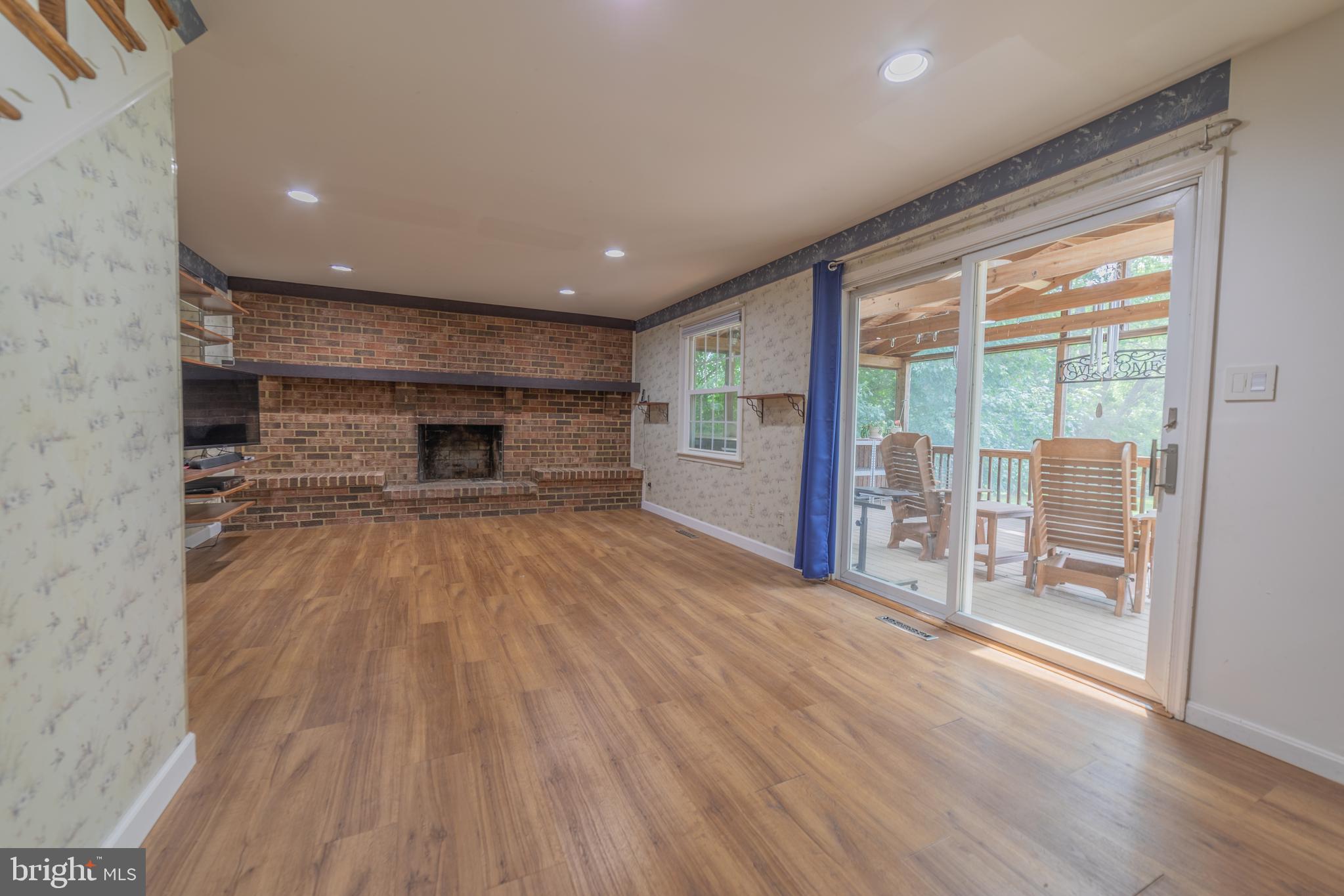 12600 Deoudes Road Boyds, MD 20841 - Photo 22 of 53 Sliding doors lead to ouside