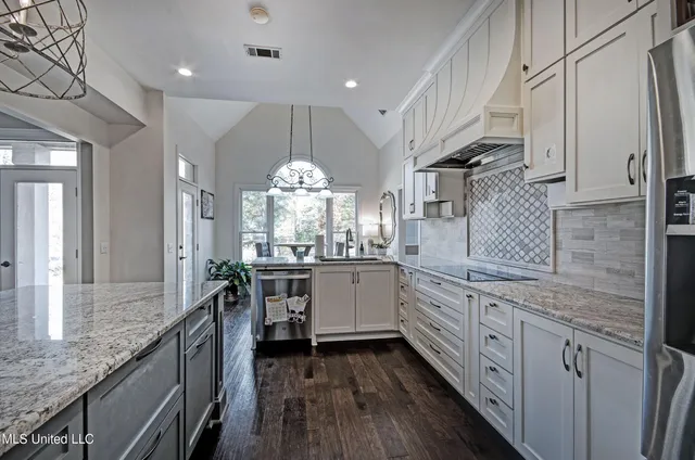 $675,000 | 340 Sherborne Place, Flowood, MS 39232