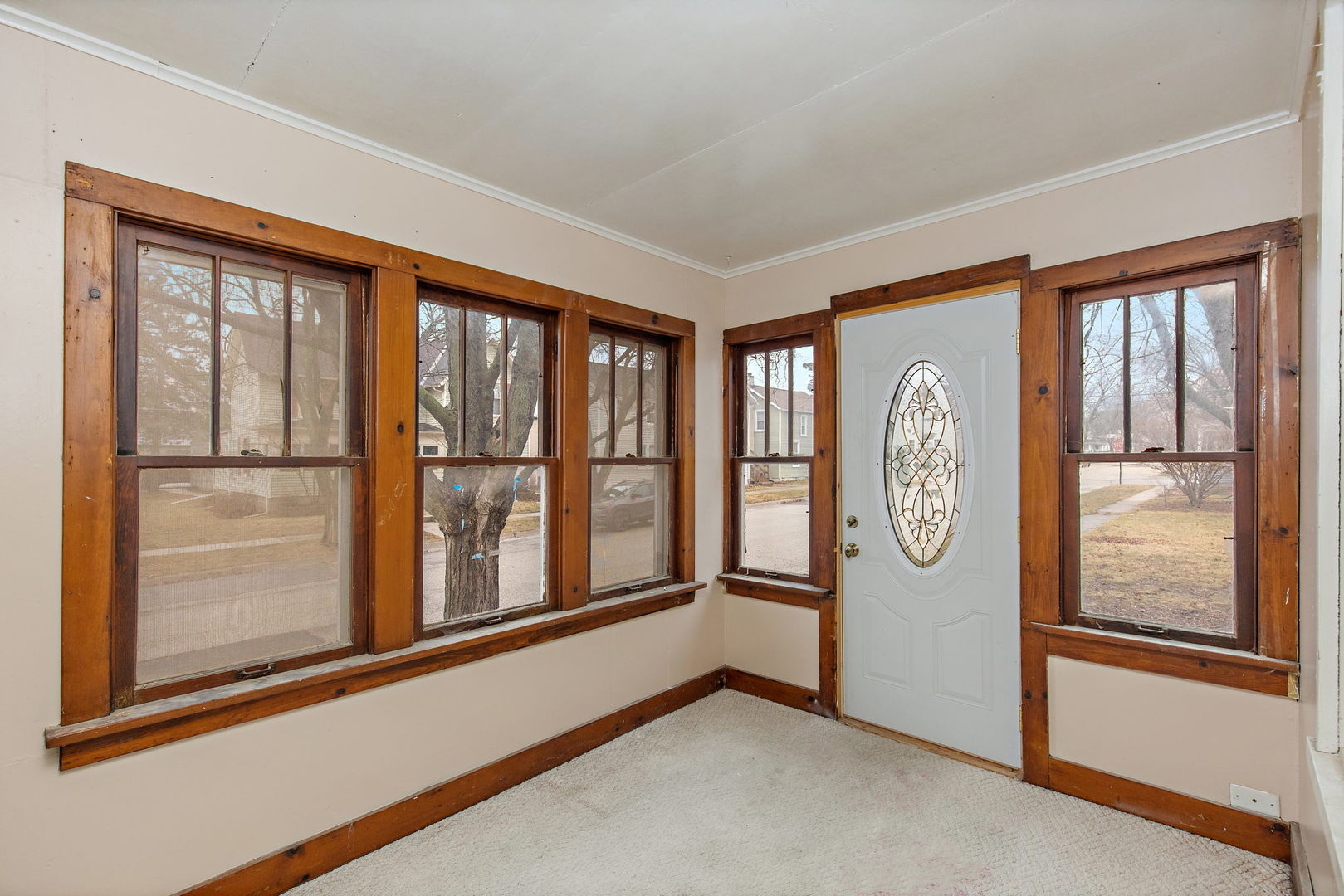 162 Park Street Hampshire, IL 60140 - Photo 4 of 25 a view of a hallway with windows