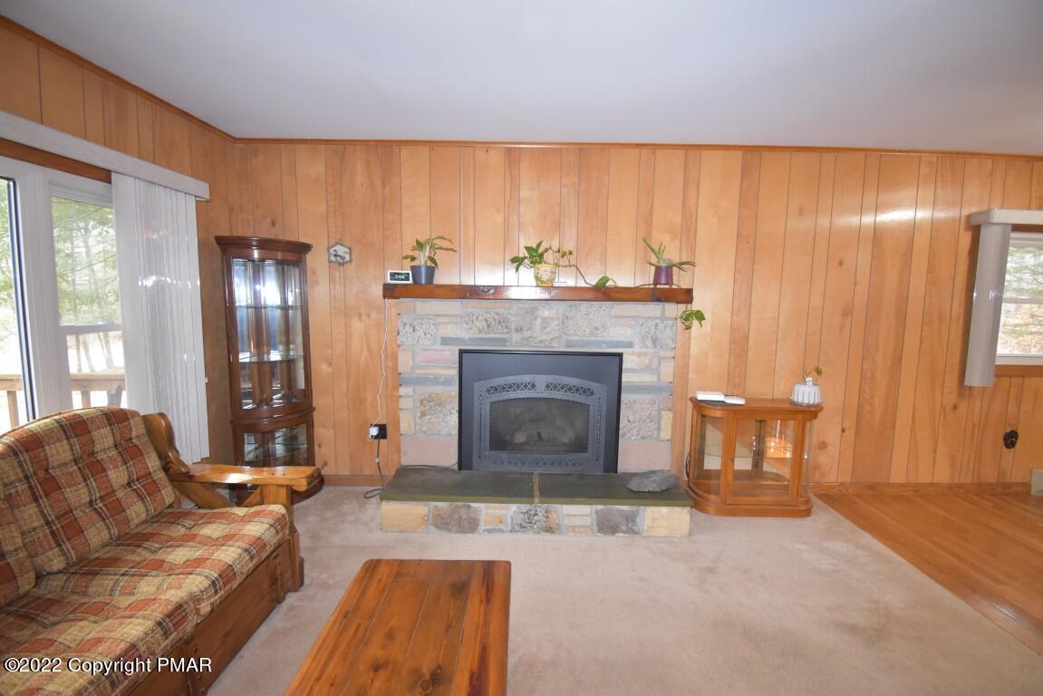 2317 Locust Ridge Road Pocono Lake, PA 18347 - Photo 24 of 40 2317 Locust Ridge Rd (25)