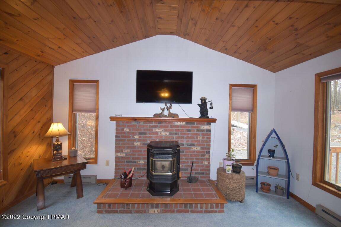 2317 Locust Ridge Road Pocono Lake, PA 18347 - Photo 6 of 40 2317 Locust Ridge Rd (20)