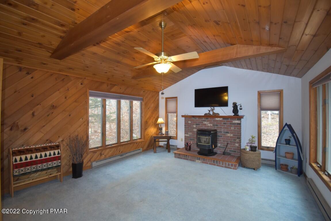 2317 Locust Ridge Road Pocono Lake, PA 18347 - Photo 8 of 40 2317 Locust Ridge Rd (16)