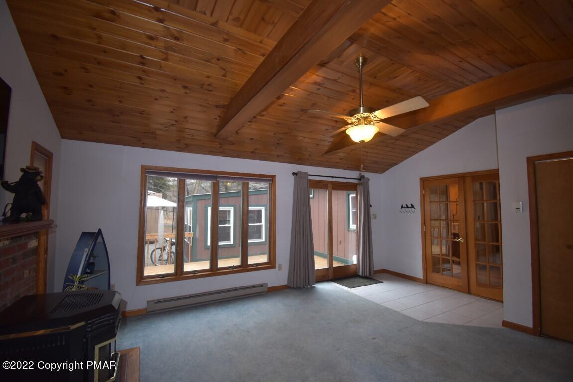 2317 Locust Ridge Road Pocono Lake, PA 18347 - Photo 9 of 40 2317 Locust Ridge Rd (19)