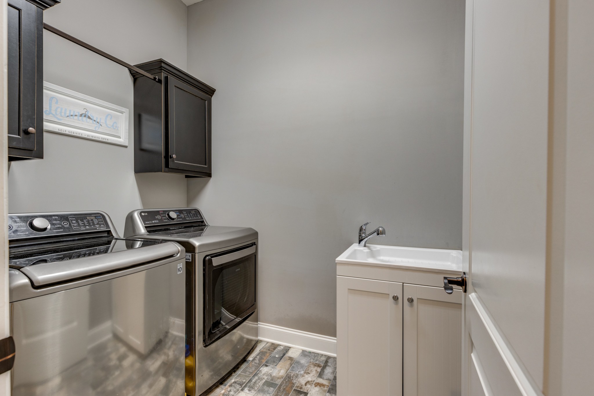 900 Sam Johnson Road Columbia, TN 38401 - Photo 36 of 41 a utility room with dryer and washer