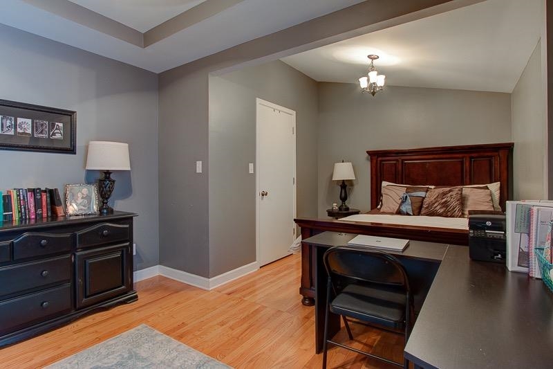 8820 Kleinman Road Highland, IN 46322 - Photo 7 of 25 800x533