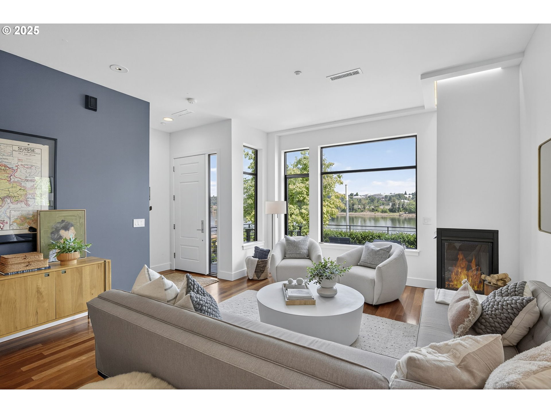 1682 Northwest Riverscape Street Portland, OR 97209 - Photo 11 of 43 Gallery Image 11
