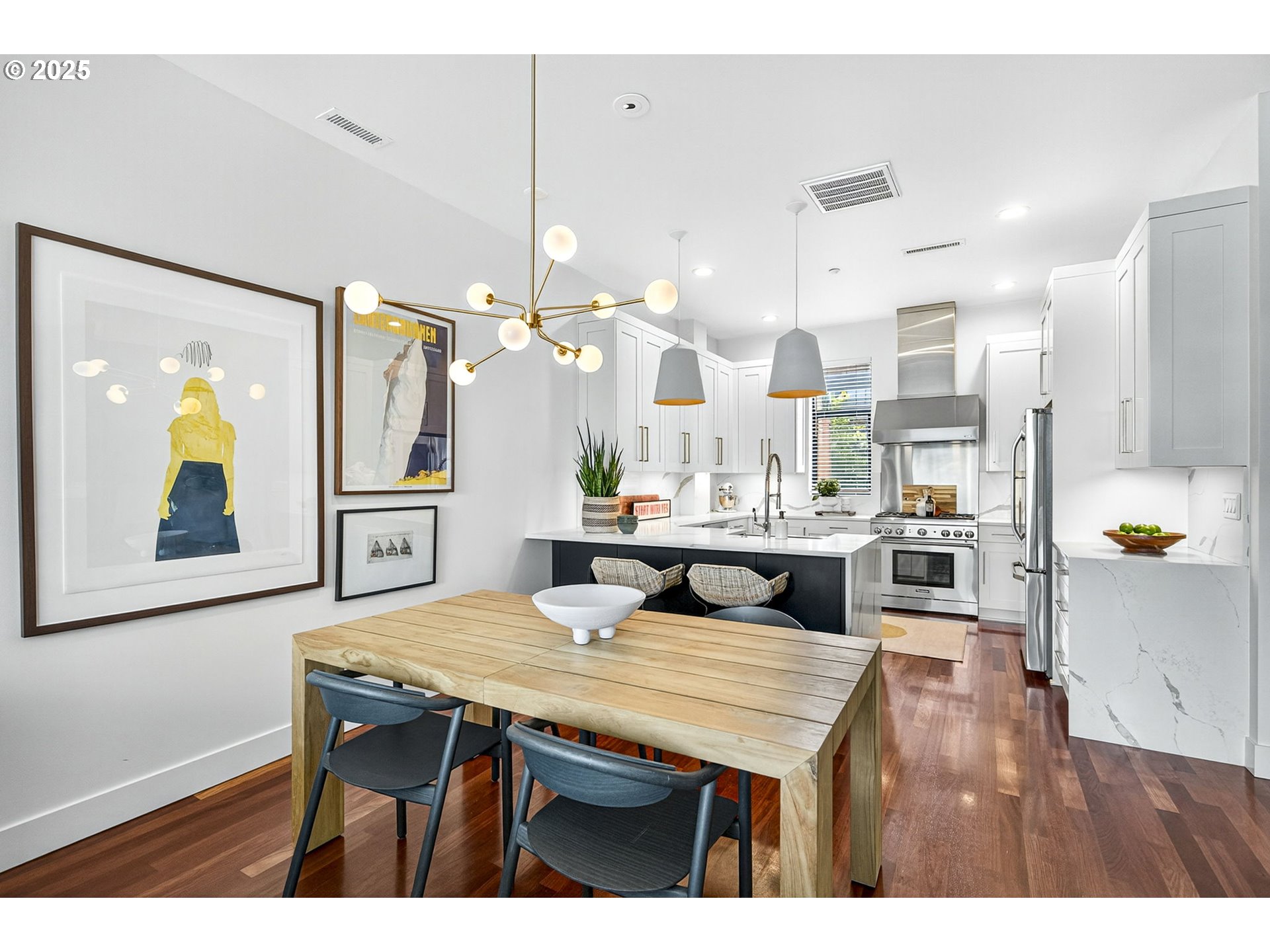 1682 Northwest Riverscape Street Portland, OR 97209 - Photo 13 of 43 Dining Area