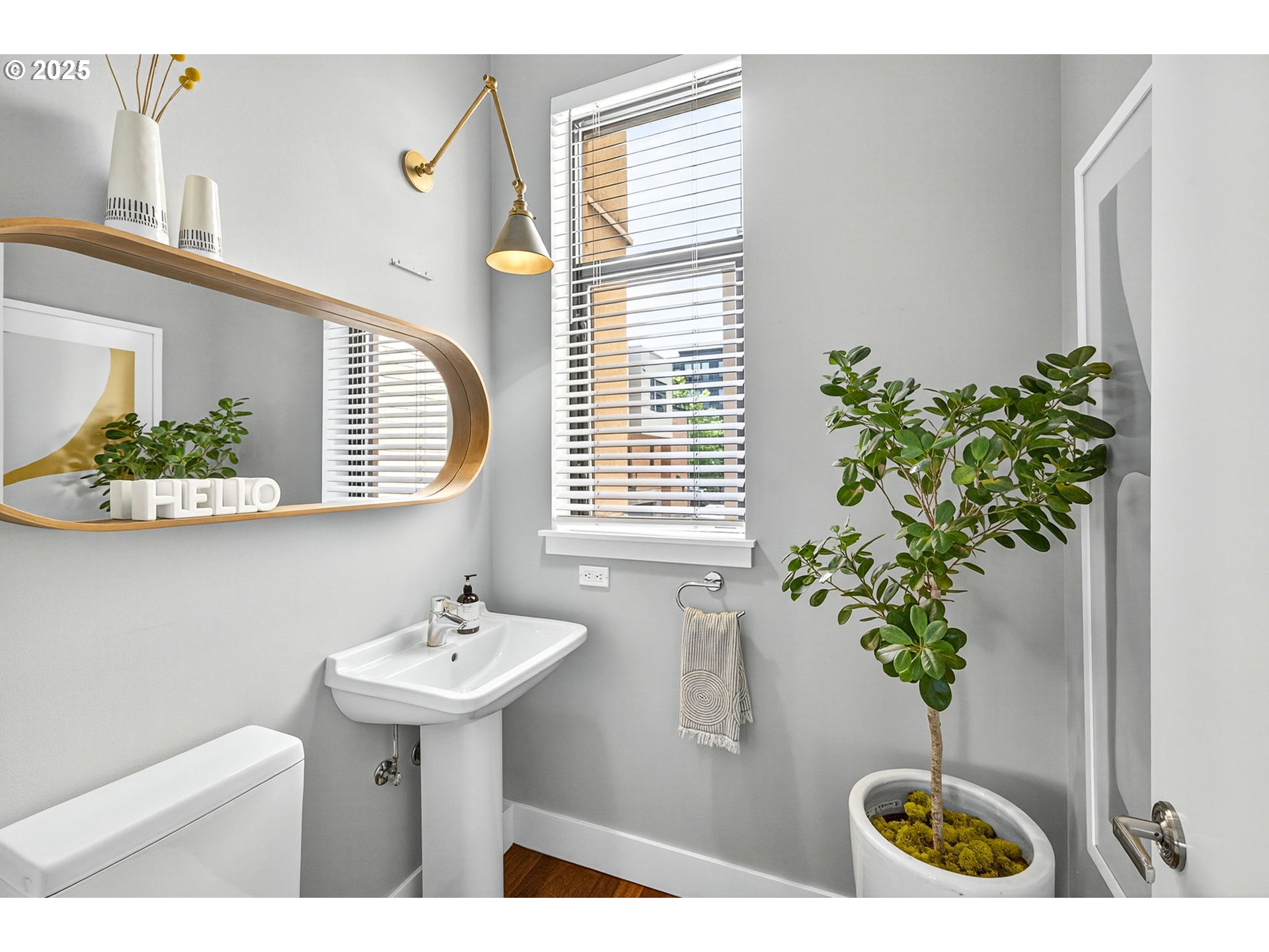 1682 Northwest Riverscape Street Portland, OR 97209 - Photo 15 of 43 Bathroom