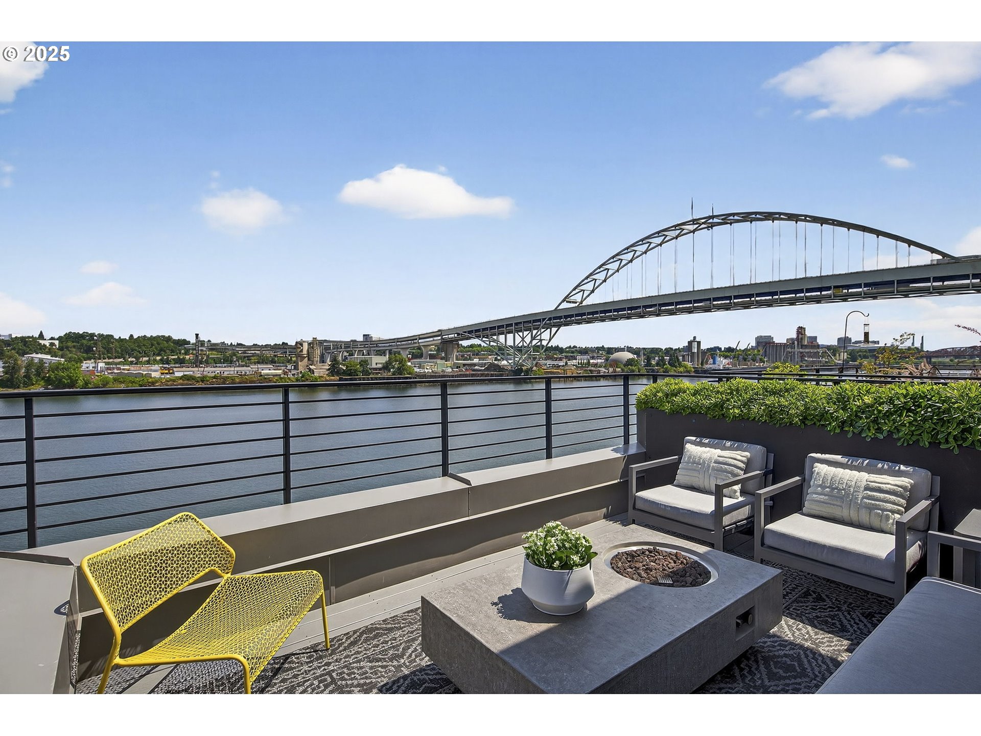 1682 Northwest Riverscape Street Portland, OR 97209 - Photo 26 of 43 Patio