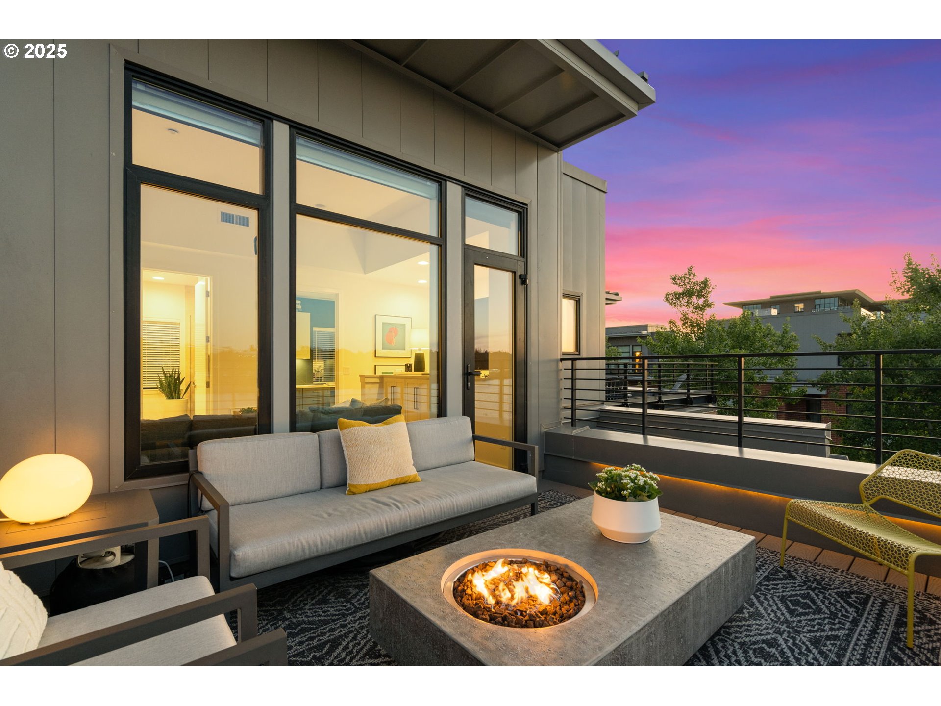 1682 Northwest Riverscape Street Portland, OR 97209 - Photo 28 of 43 Patio