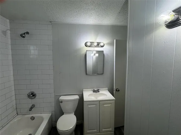 $1,450 | 3008 Winfield Drive, Corsicana, TX 75110