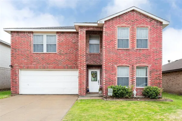 $310,000 | 4333 Meadowknoll Drive, Fort Worth, TX 76123
