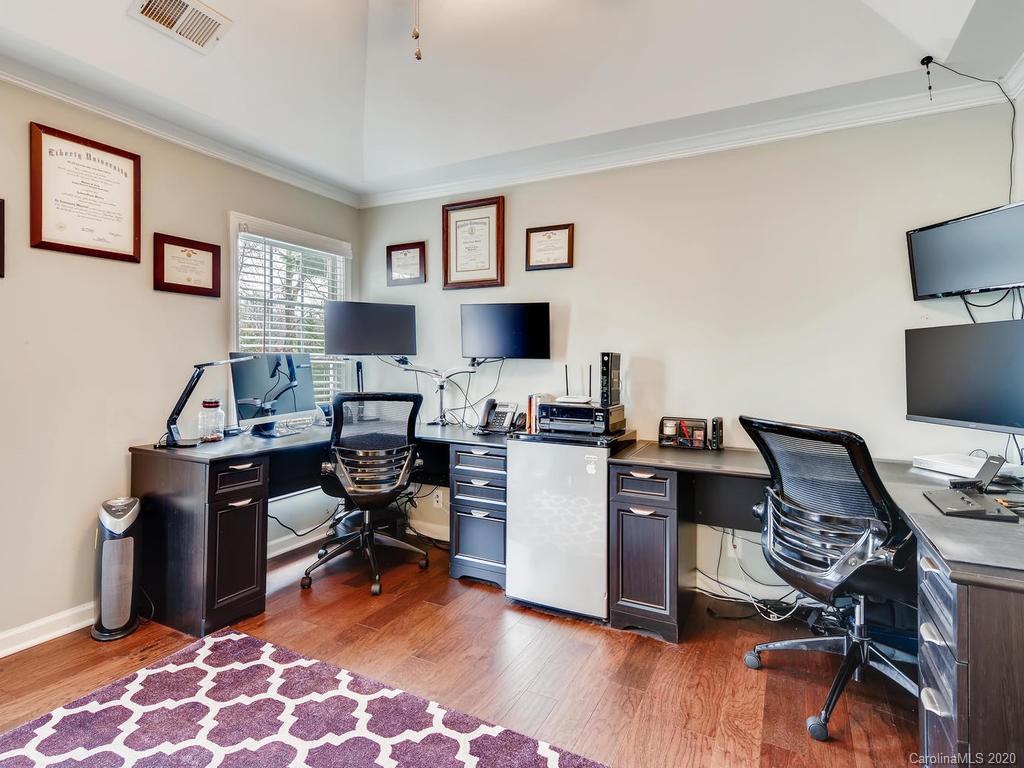3208 Arklow Road Charlotte, NC 28269 - Photo 17 of 32 Gallery Image 17