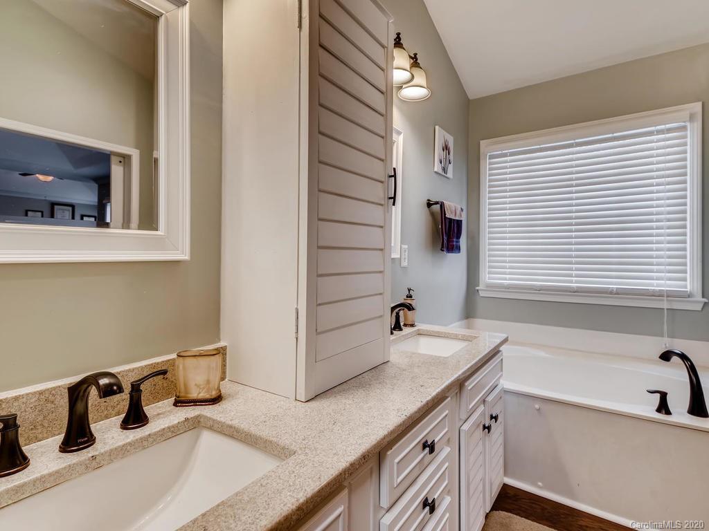 3208 Arklow Road Charlotte, NC 28269 - Photo 18 of 32 Gallery Image 18