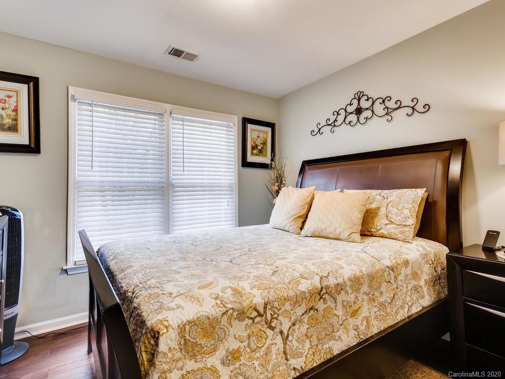 3208 Arklow Road Charlotte, NC 28269 - Photo 24 of 32 Gallery Image 24