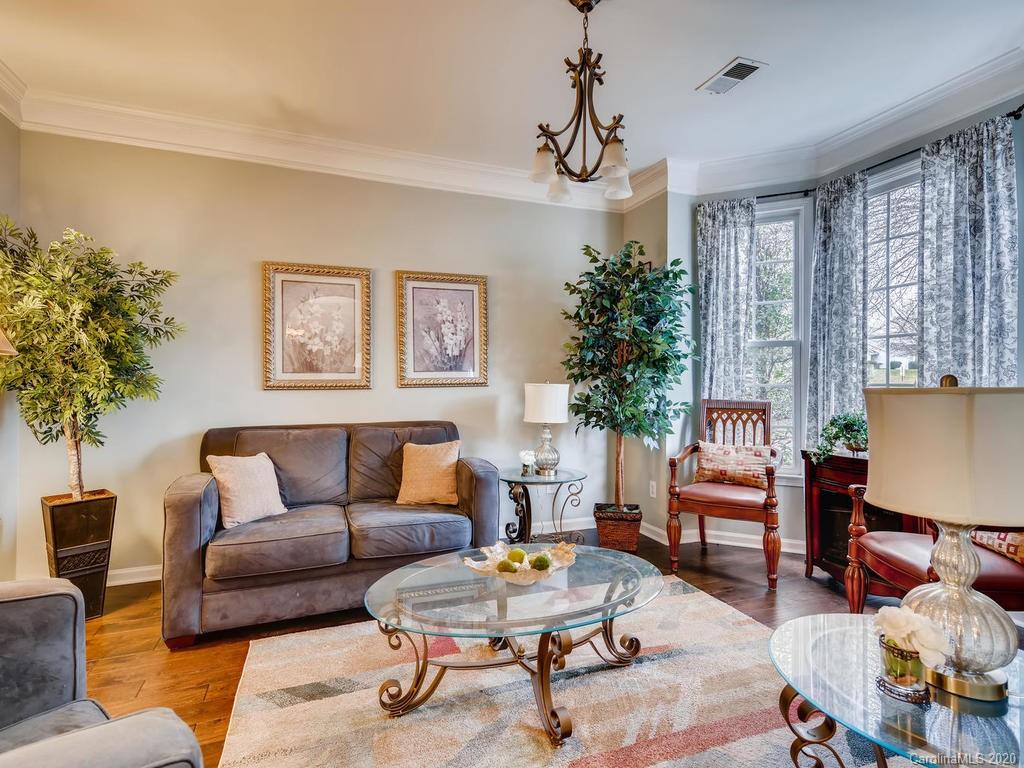 3208 Arklow Road Charlotte, NC 28269 - Photo 6 of 32 Gallery Image 6